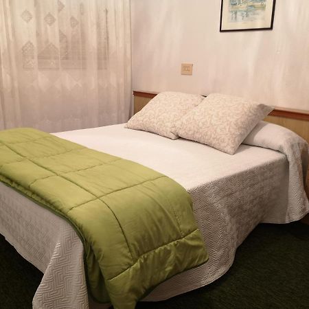 Hostal Vina Outes Zewnętrze zdjęcie