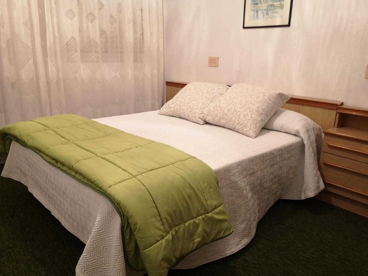 Hostal Vina Outes Zewnętrze zdjęcie
