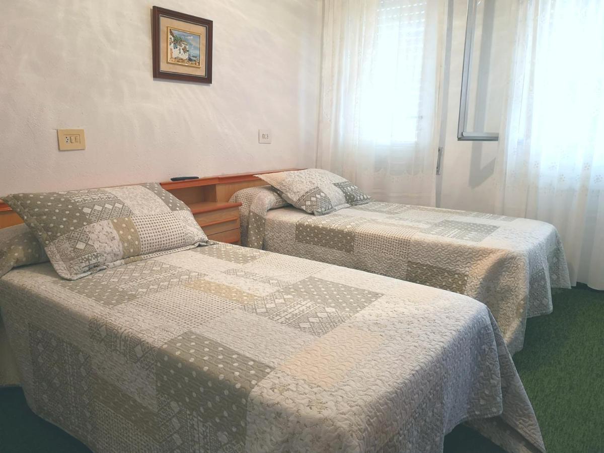 Hostal Vina Outes Zewnętrze zdjęcie